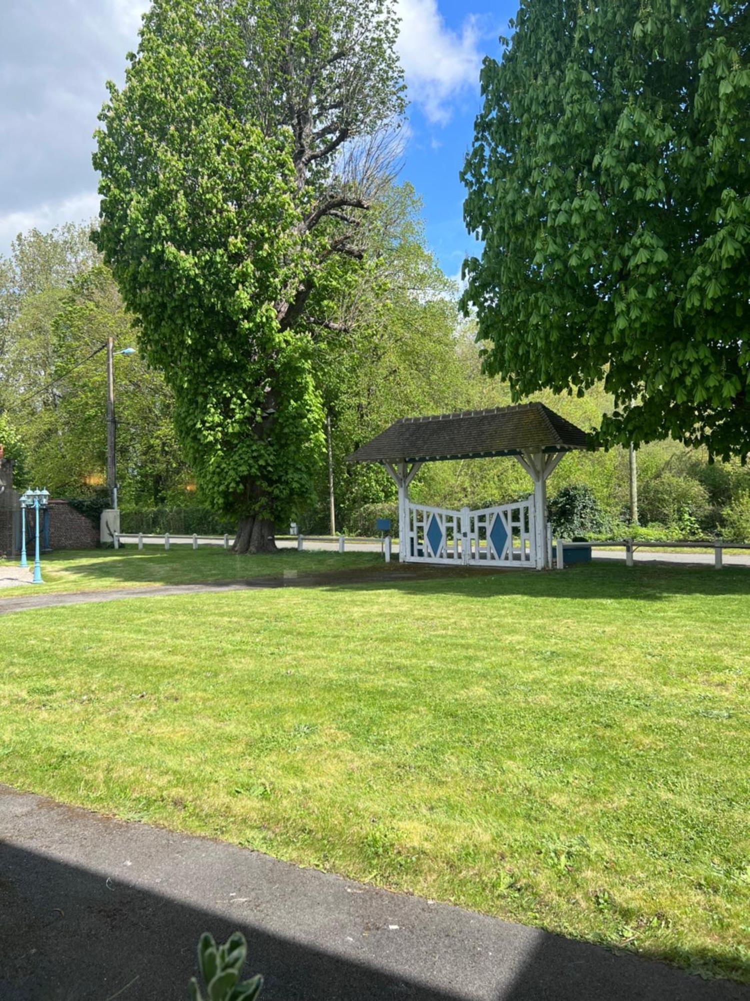 Studio Aux Abords Des Etangs Milly-sur-Therain Exterior photo